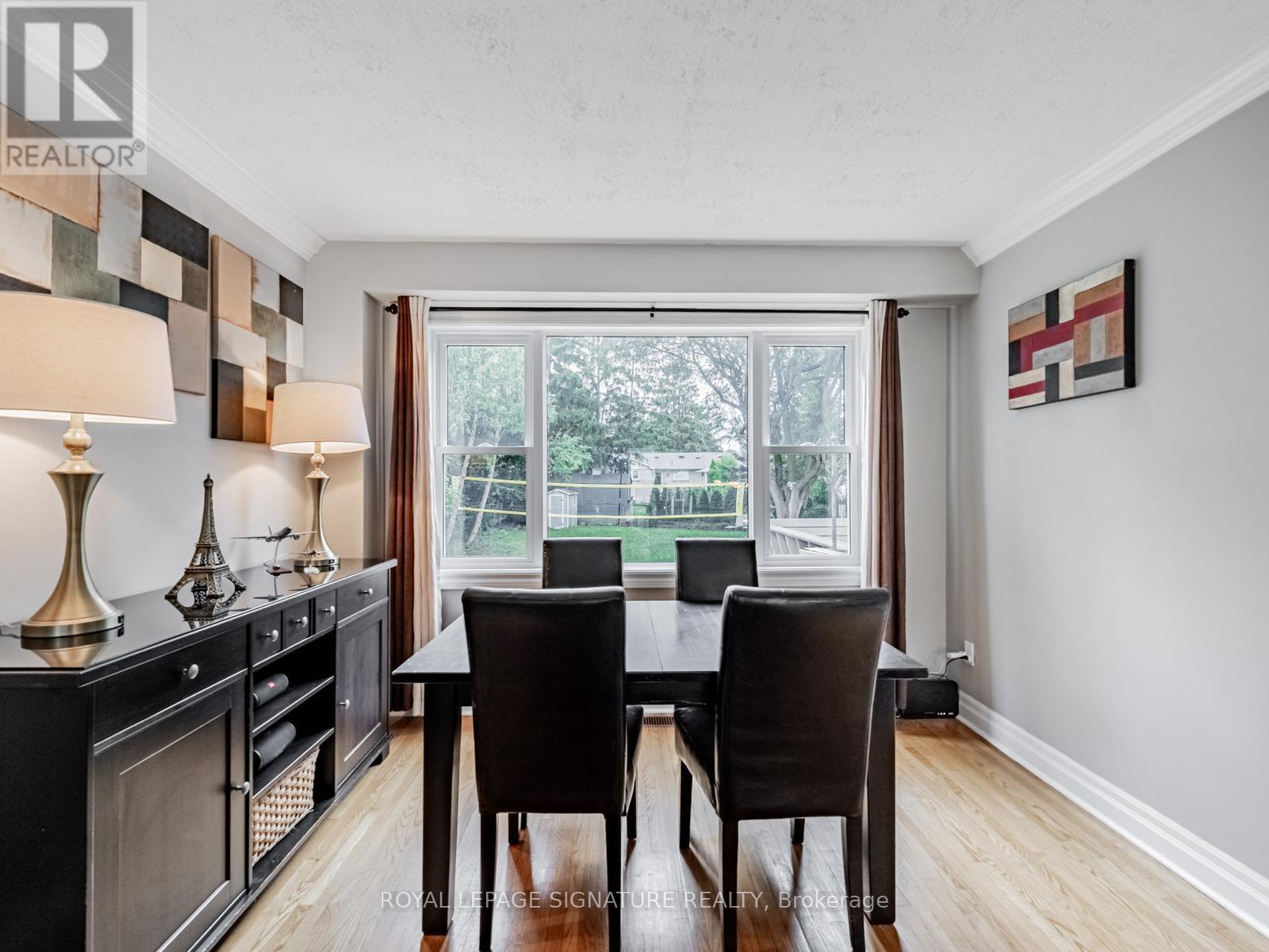 Photo 17 of 1081 Pearson Drive, Oakville ON