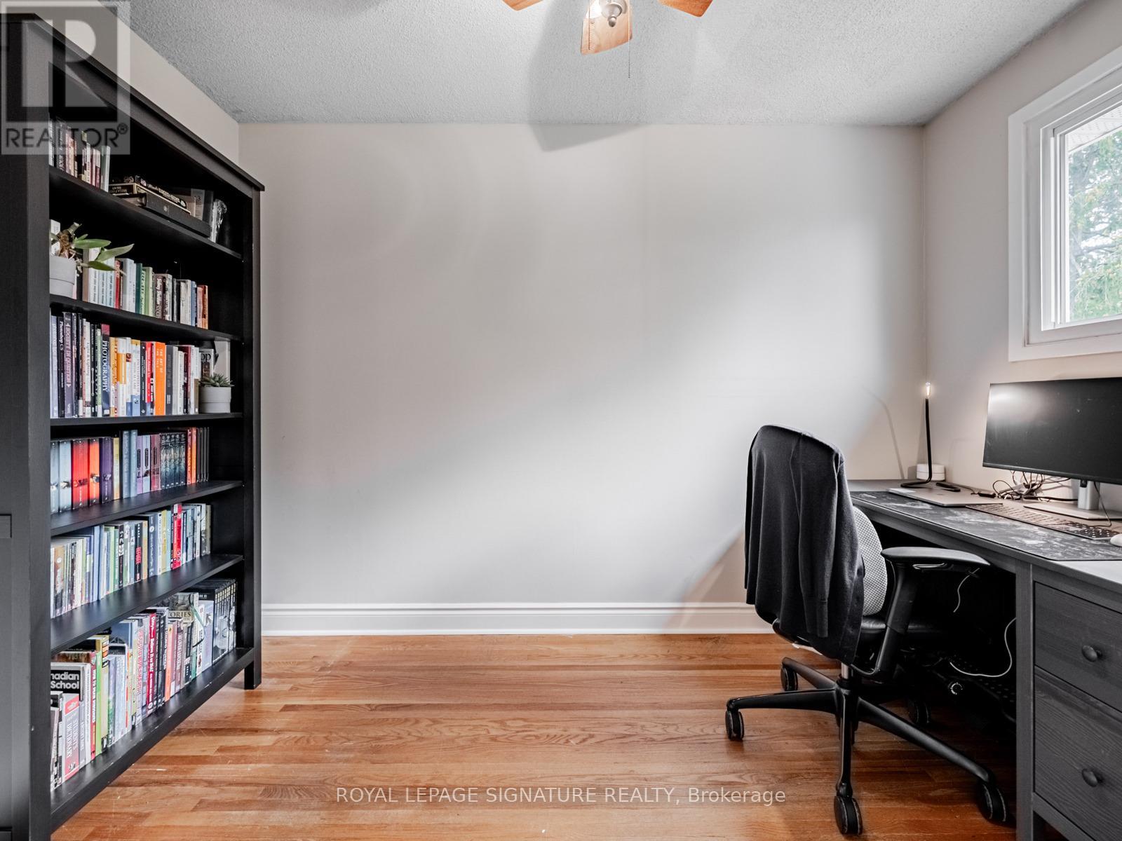 Photo 23 of 1081 Pearson Drive, Oakville ON
