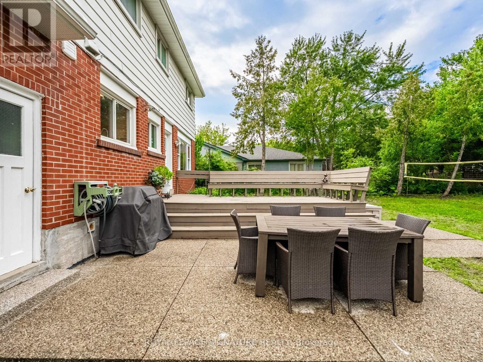 Photo 42 of 1081 Pearson Drive, Oakville ON