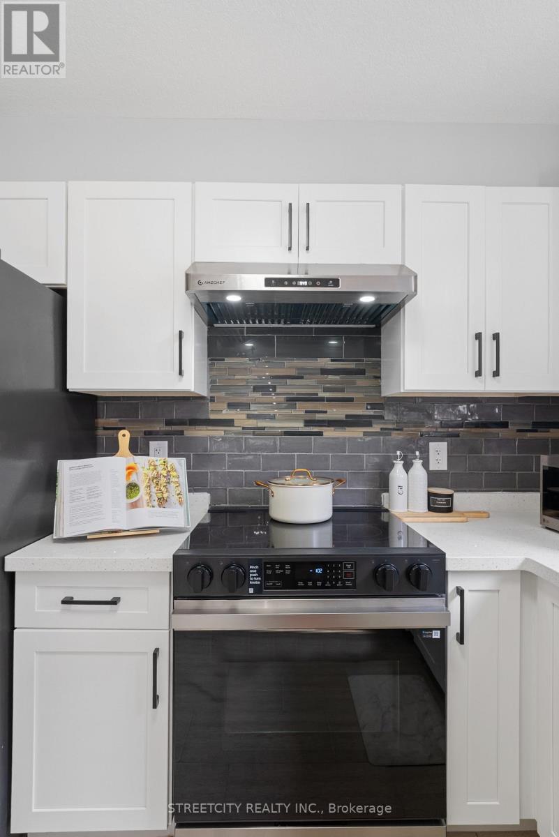 Photo 15 of 1176 South Wenige Drive, London North ON