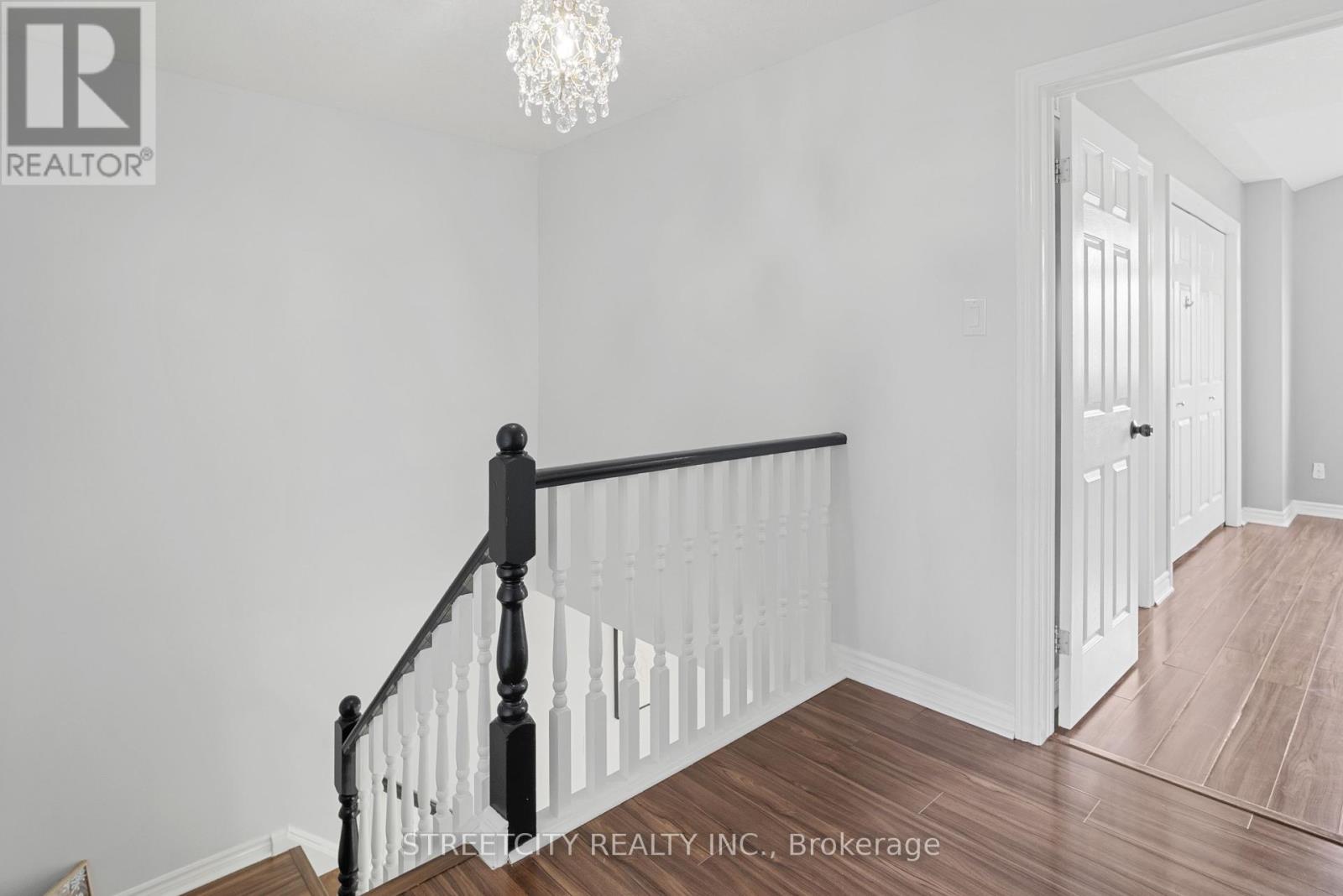 Photo 20 of 1176 South Wenige Drive, London North ON