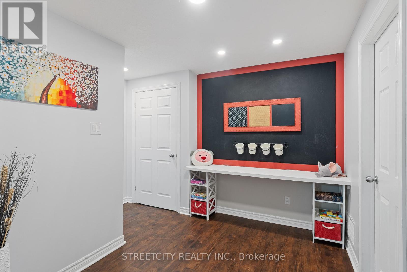 Photo 33 of 1176 South Wenige Drive, London North ON