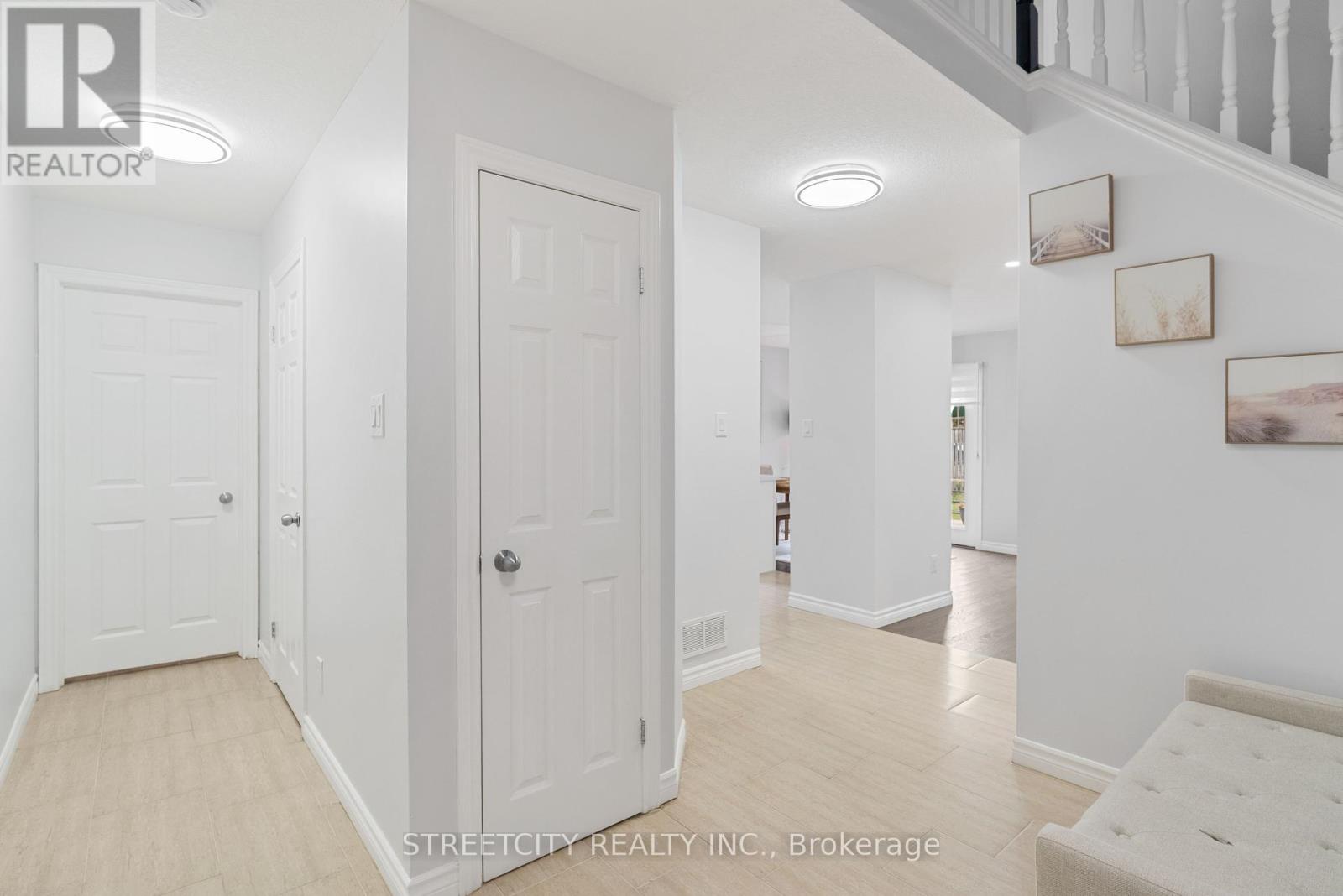 Photo 6 of 1176 South Wenige Drive, London North ON