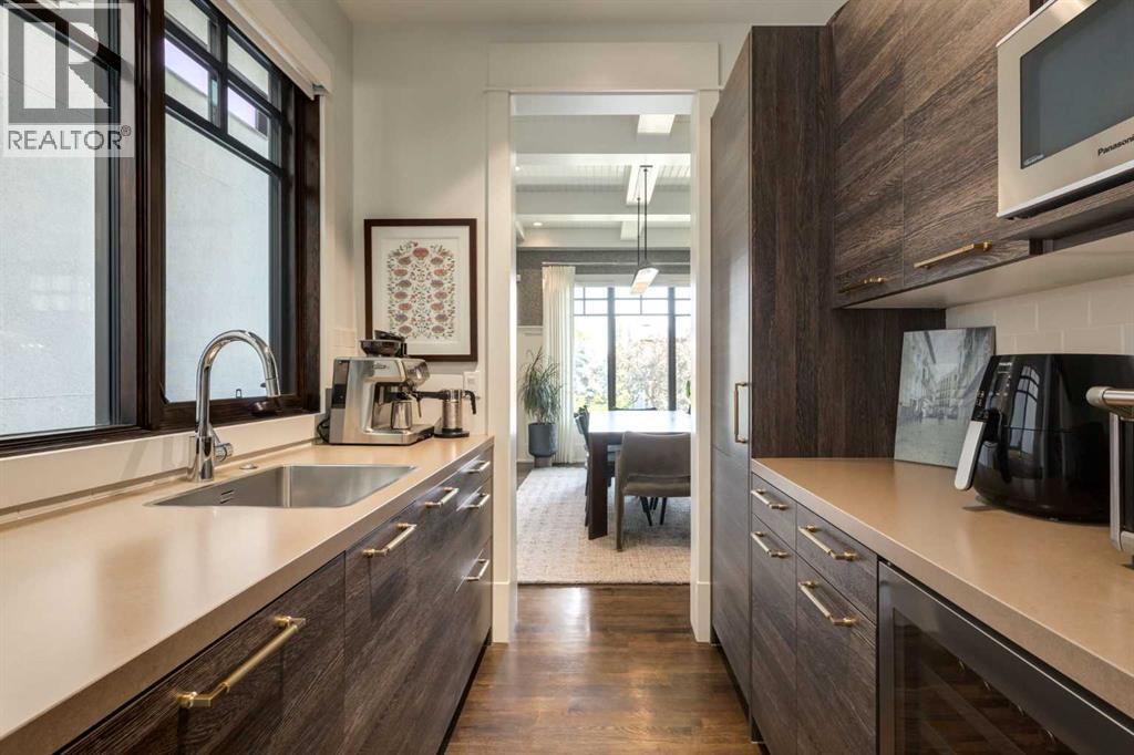 Photo 10 of 4211 17 Street Sw, Calgary AB