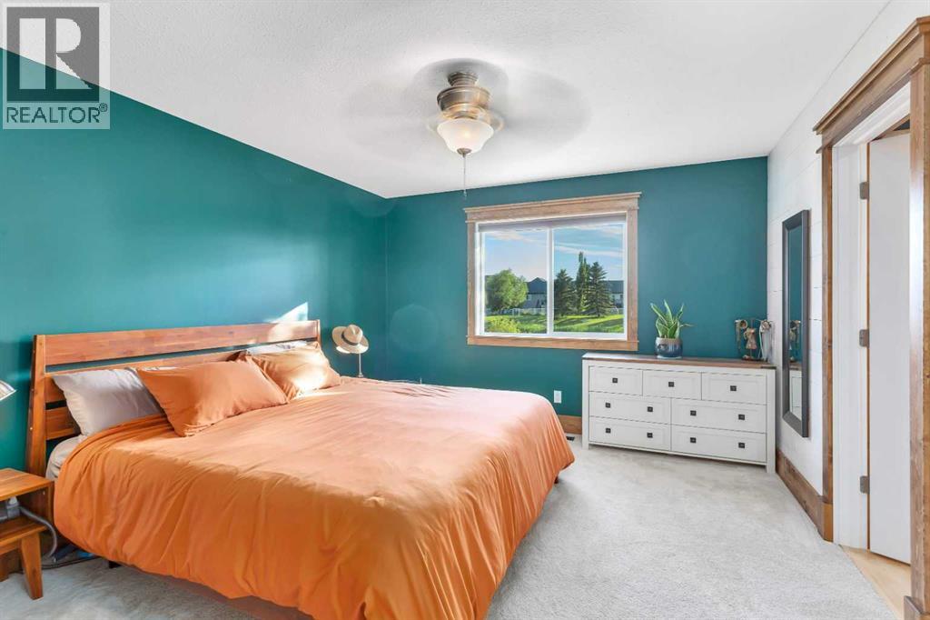 24 Iron Wolf Ridge, Lacombe