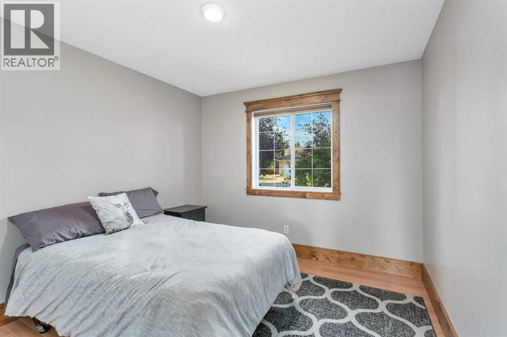 24 Iron Wolf Ridge, Lacombe
