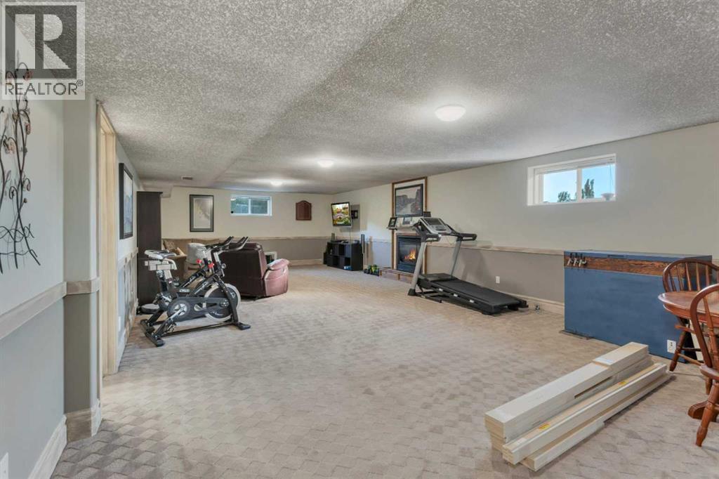 24 Iron Wolf Ridge, Lacombe