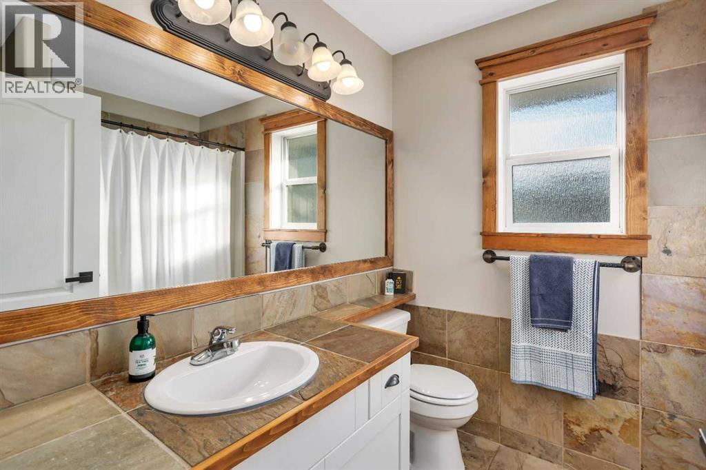 24 Iron Wolf Ridge, Lacombe