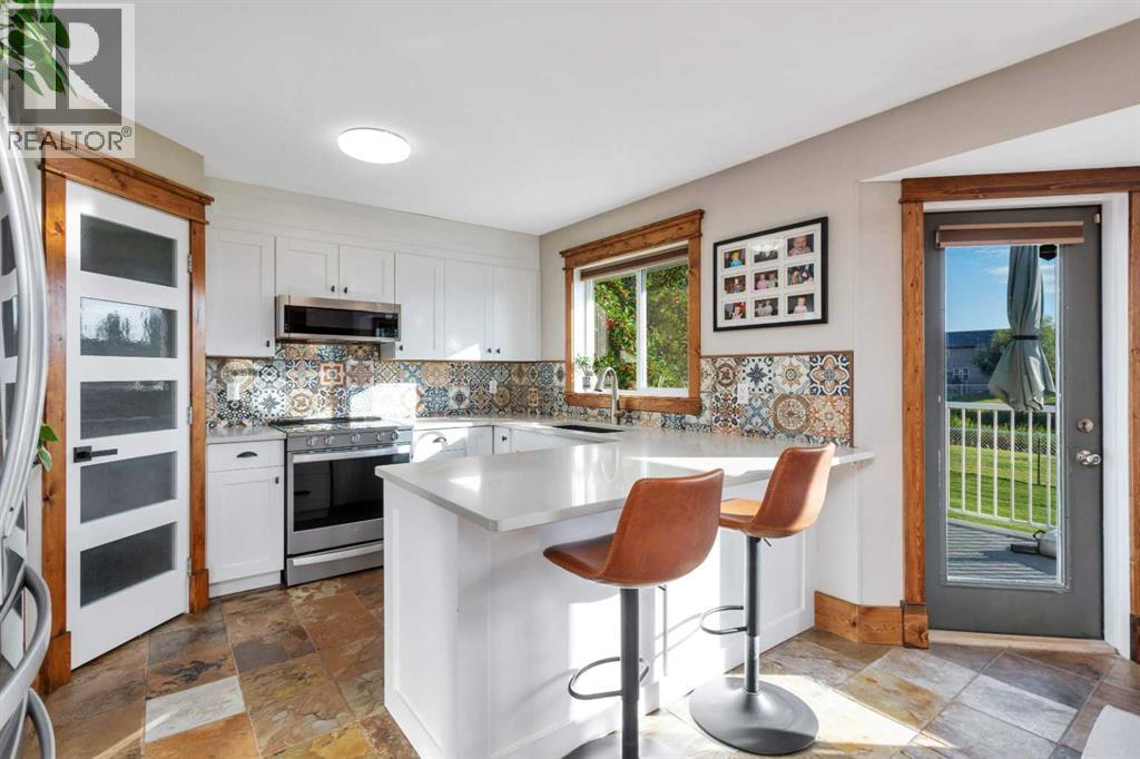 24 Iron Wolf Ridge, Lacombe