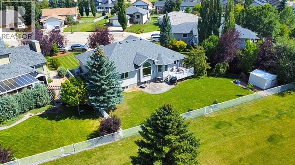24 Iron Wolf Ridge, Lacombe