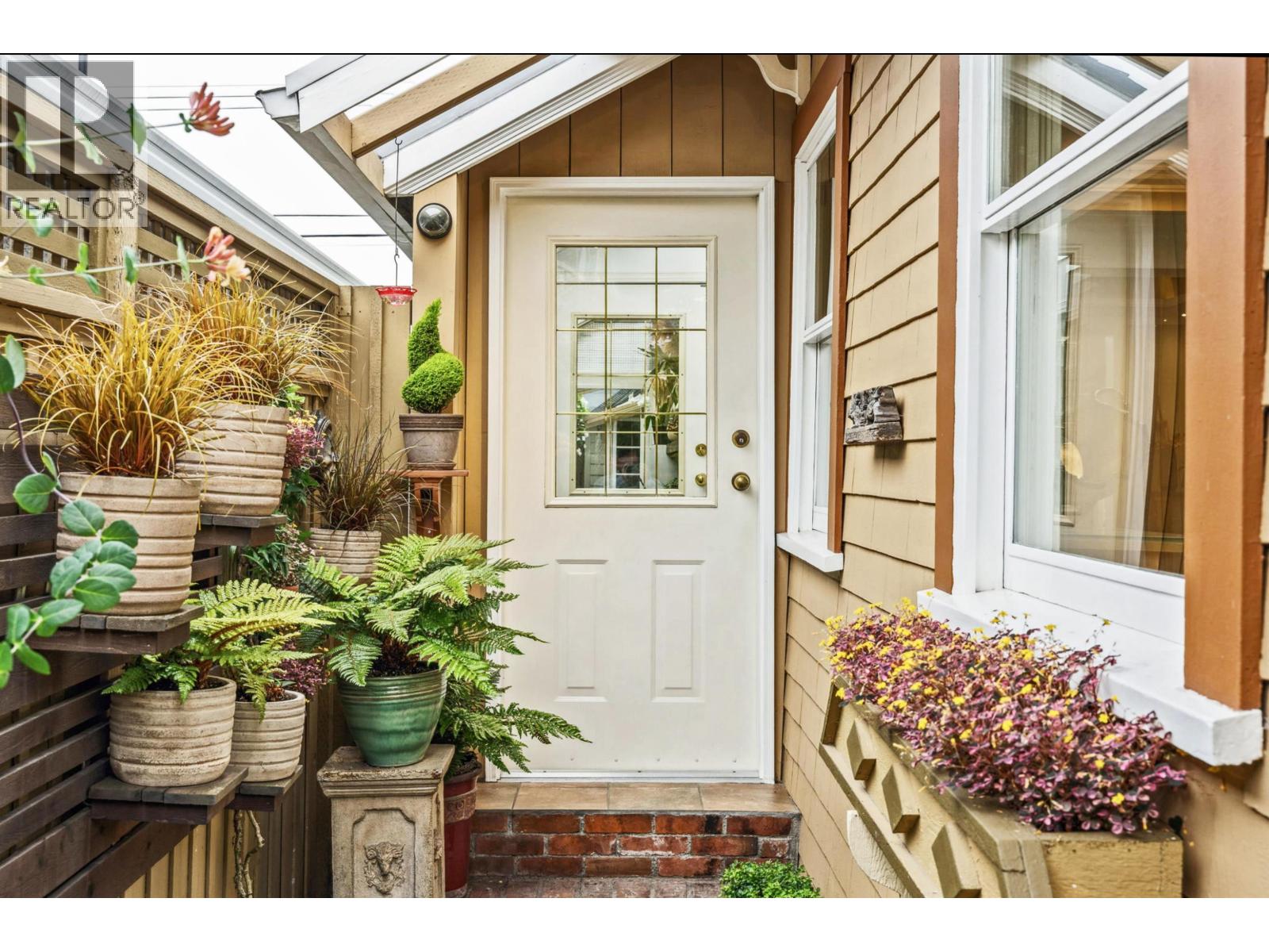 Photo 4 of 5138 Somerville Street, Vancouver BC