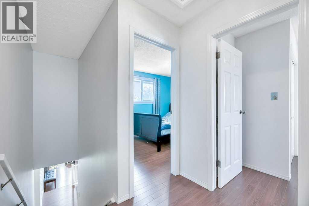 Photo 21 of 3112 107 Avenue Sw, Calgary AB