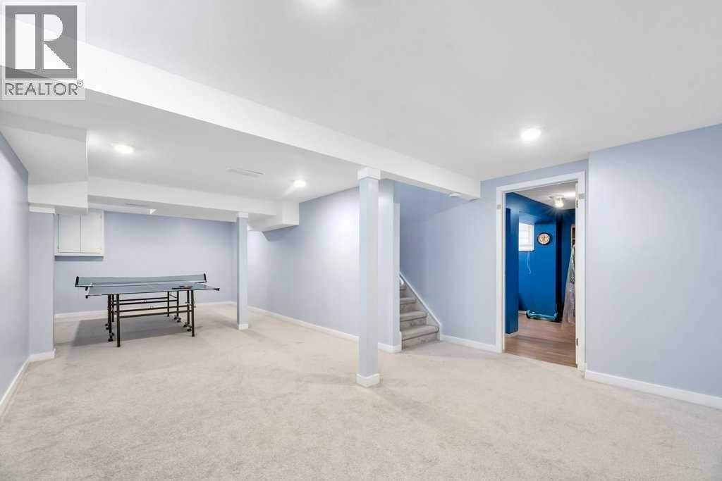 Photo 4 of 3112 107 Avenue Sw, Calgary AB