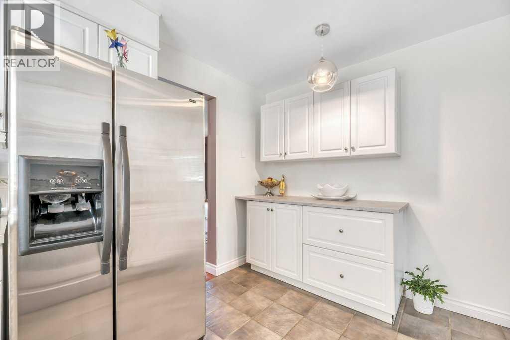 Photo 15 of 3112 107 Avenue Sw, Calgary AB