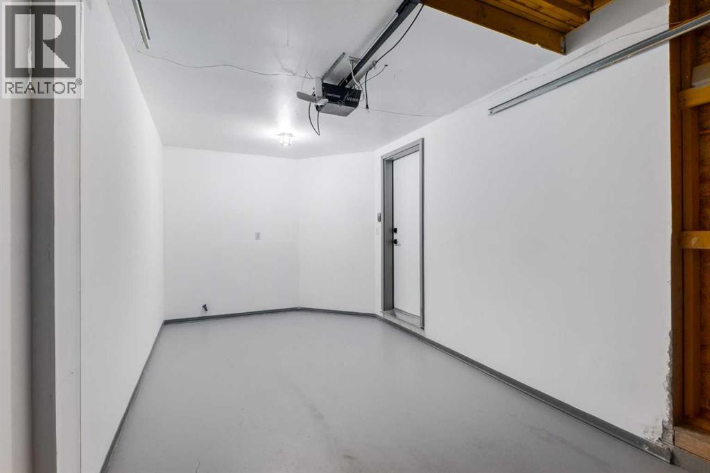 Photo 34 of 16 Millrise Green Sw, Calgary AB