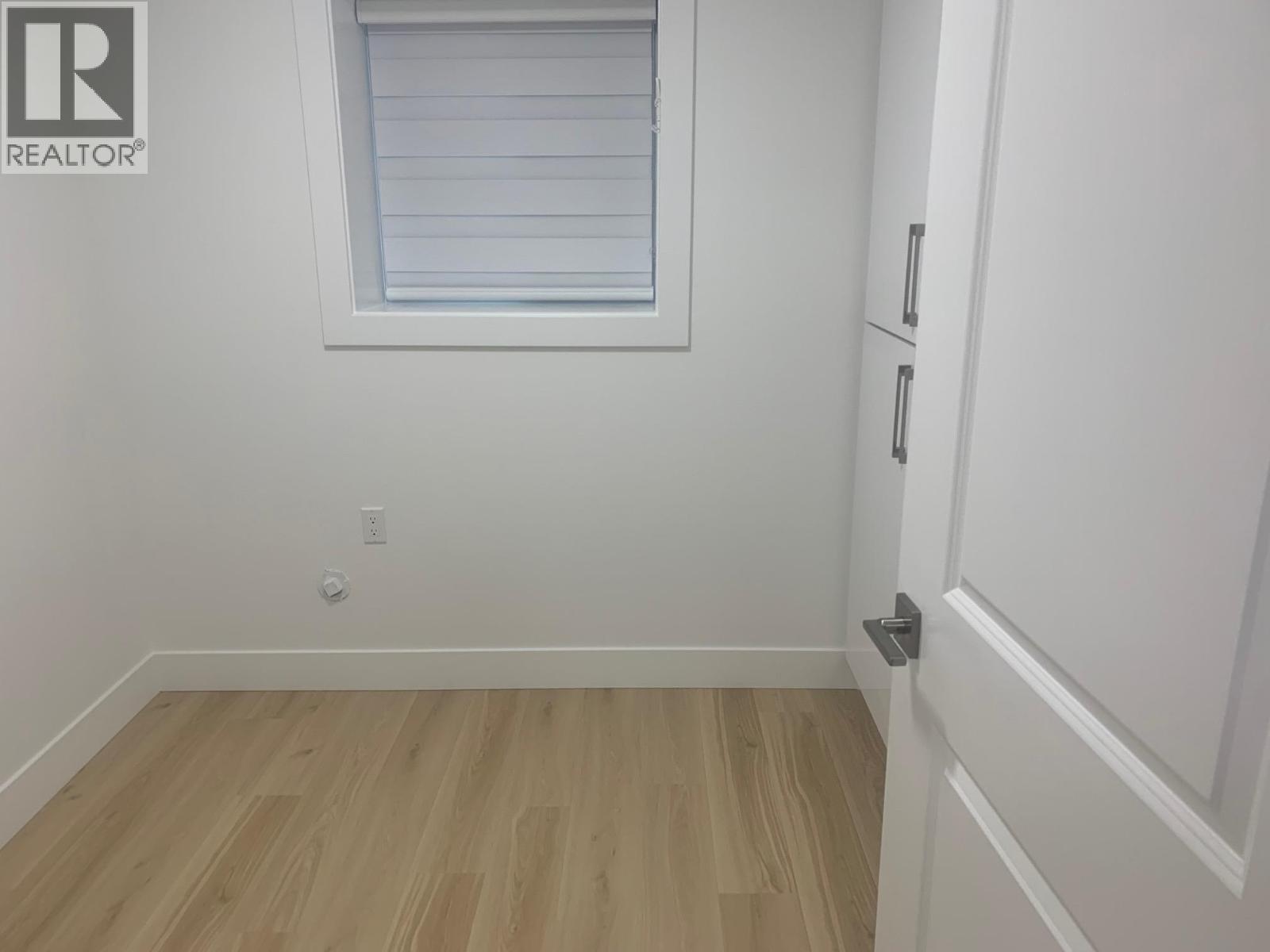 Photo 11 of 1 2076 E 50th Avenue, Vancouver BC