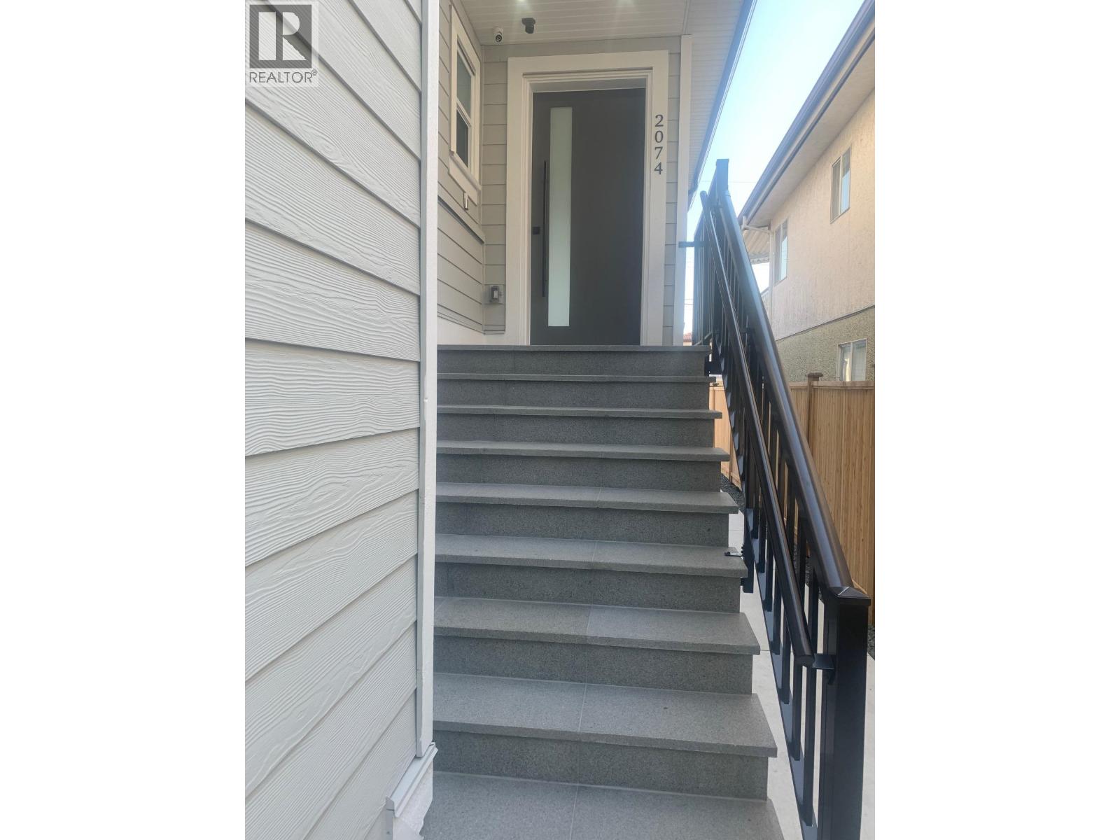 Photo 2 of 2 2074 E 50th Avenue, Vancouver BC