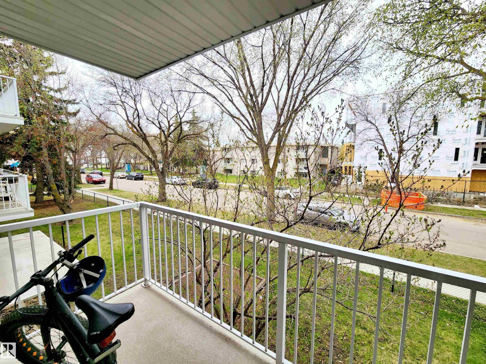 Photo 20 of 10835 114 St Nw, Edmonton AB