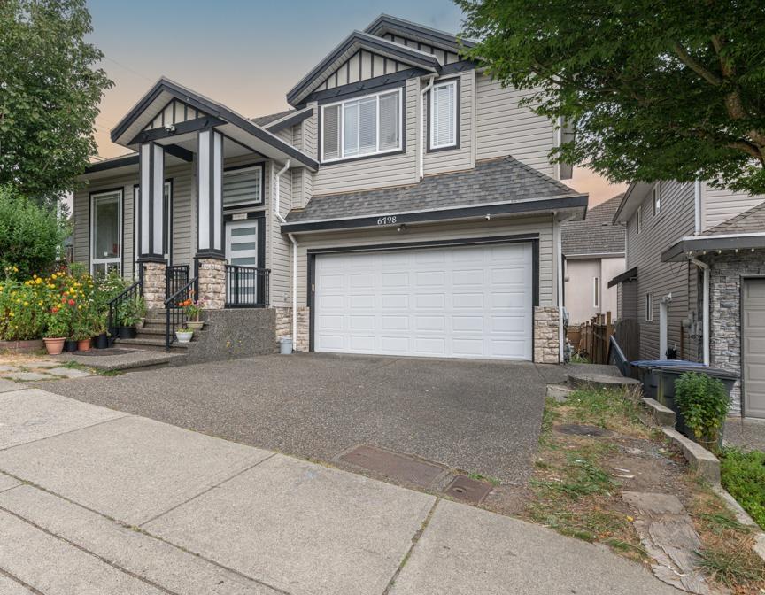 Photo 1 of 6798 146 B Street, Surrey BC