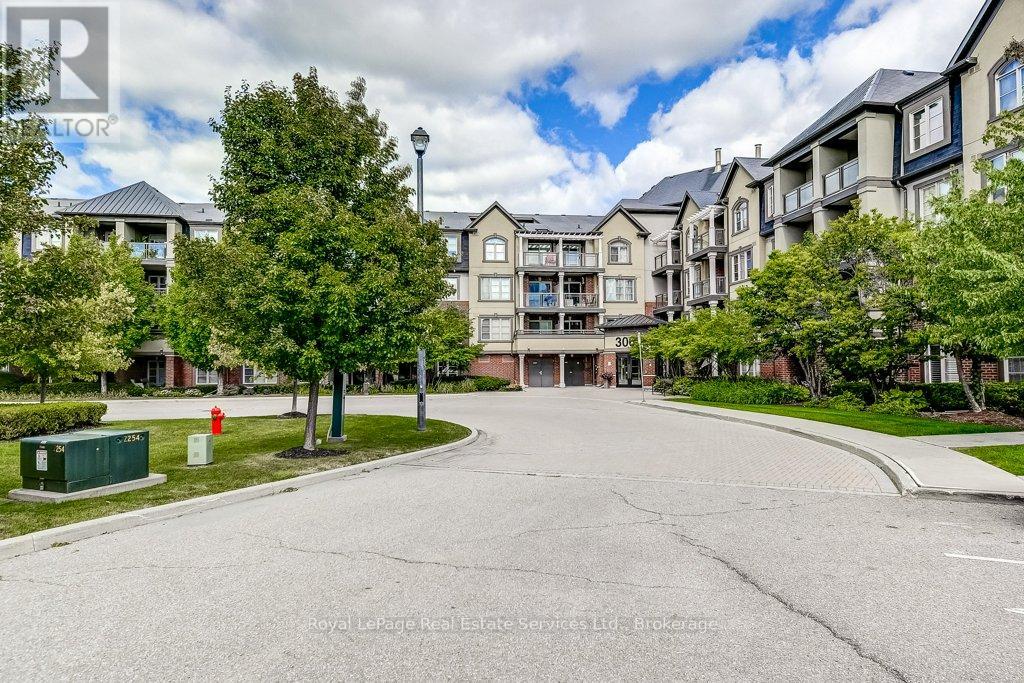 Photo 4 of 201 3060 Rotary Way W, Burlington ON