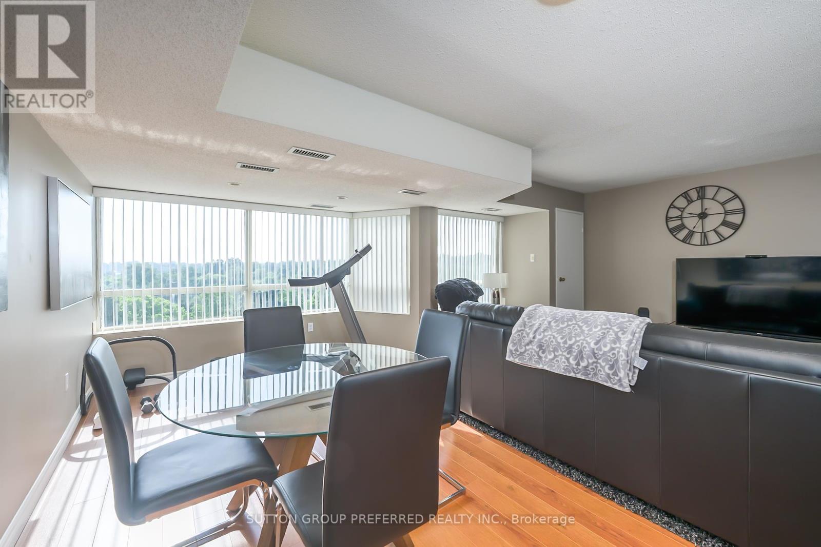 Photo 18 of 609 521 Riverside Drive, London North ON