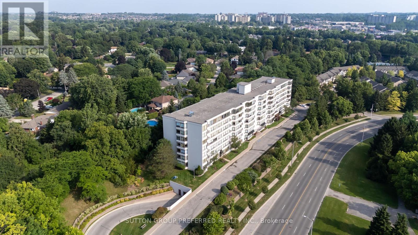Photo 4 of 609 521 Riverside Drive, London North ON