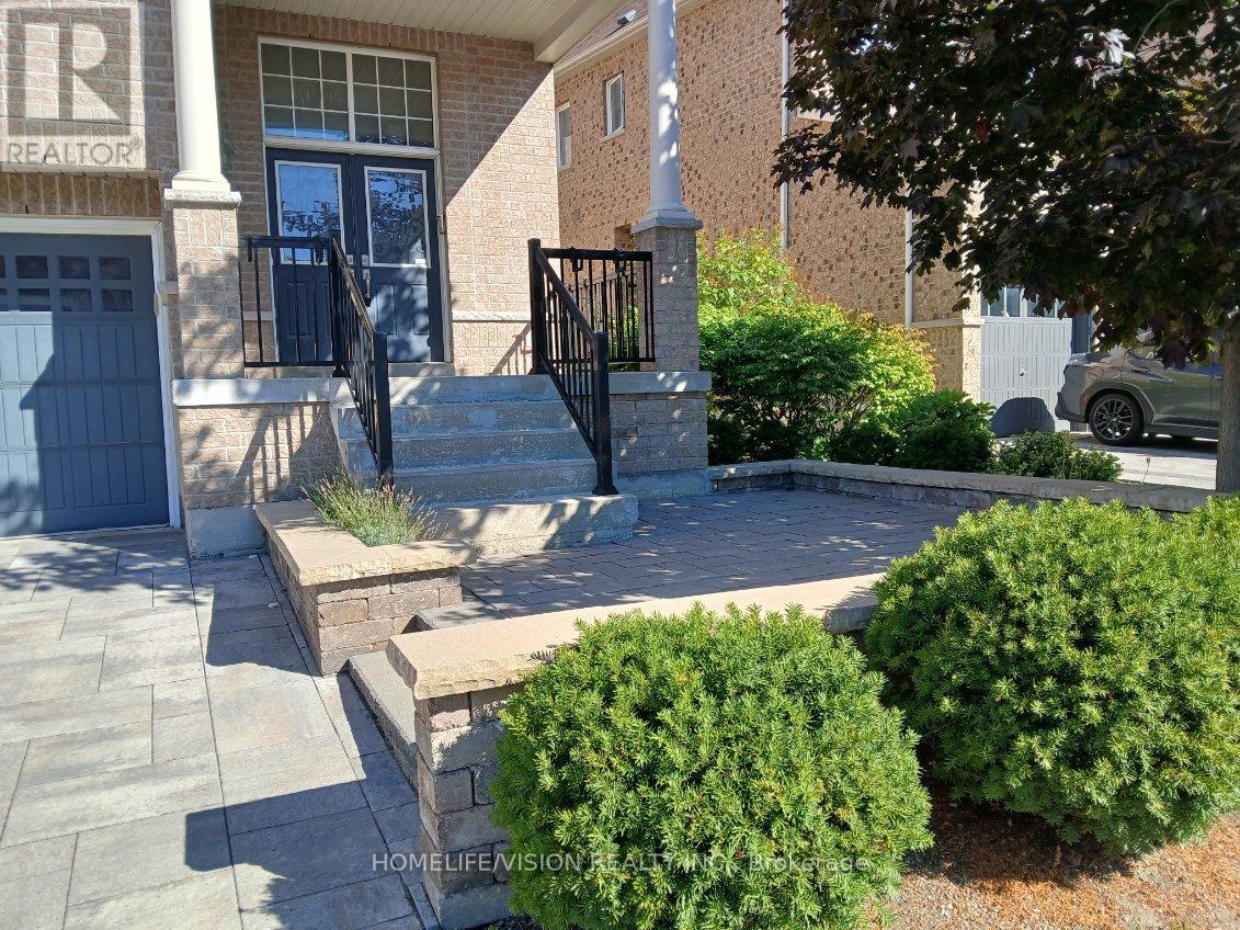 Photo 2 of 26 Ascalon Drive, Vaughan ON