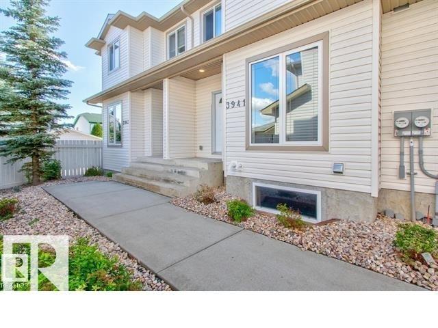Photo 4 of 3941 38 St Nw, Edmonton AB