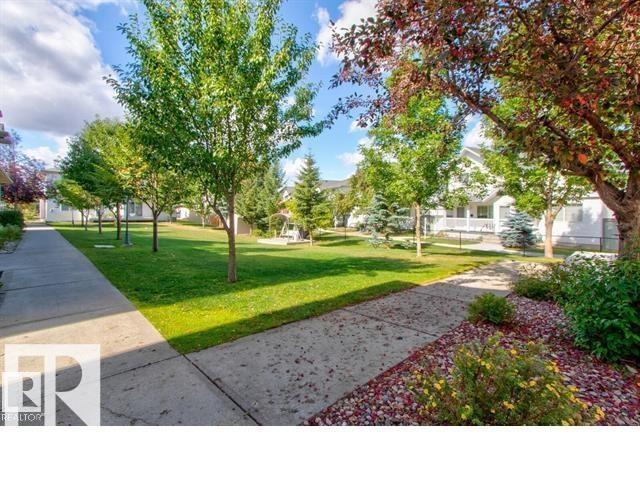 Photo 19 of 3941 38 St Nw, Edmonton AB