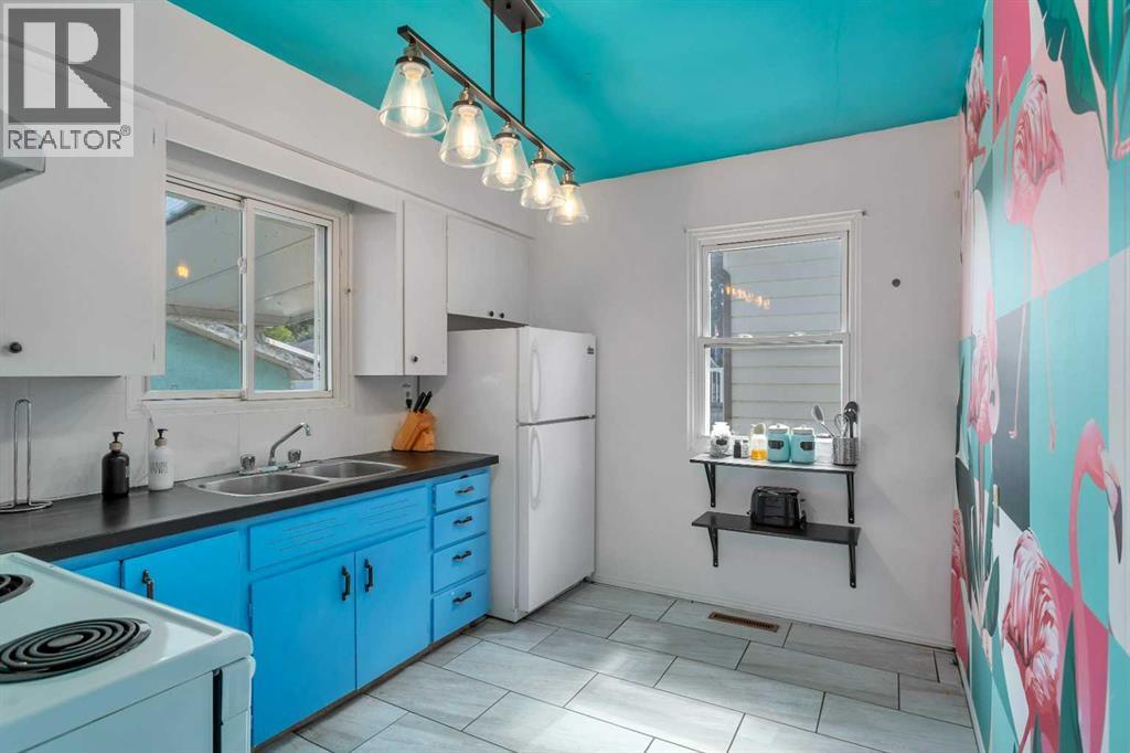 Photo 9 of 5031 52 Street, Sylvan Lake AB