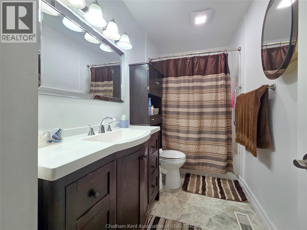 Photo 12 of 26 Burton Avenue, Chatham ON