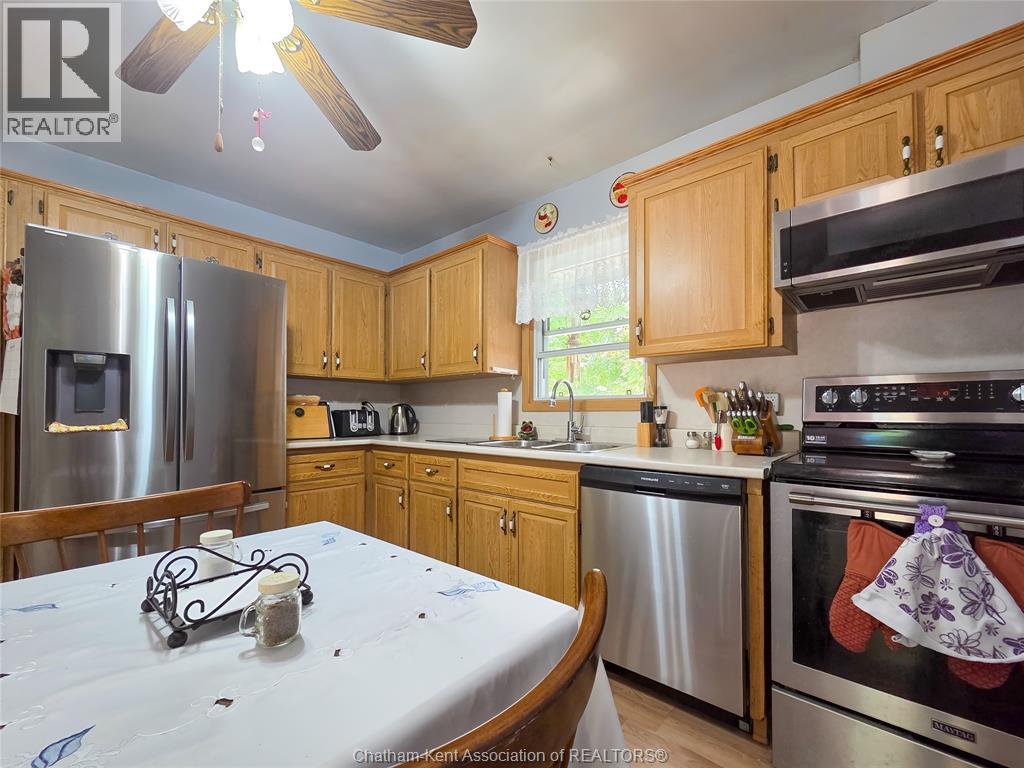 Photo 8 of 26 Burton Avenue, Chatham ON