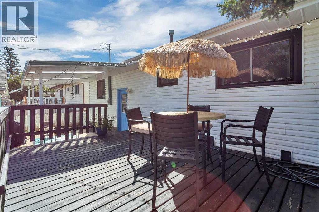 Photo 23 of 5031 52 Street, Sylvan Lake AB