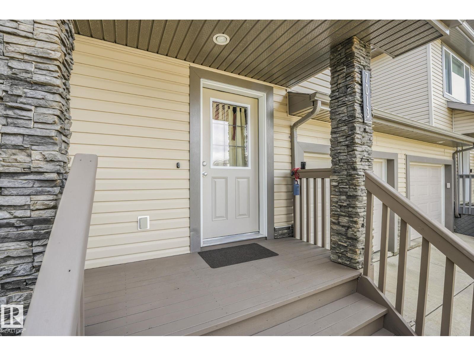Photo 5 of 7013 Cardinal Wy Sw, Edmonton AB