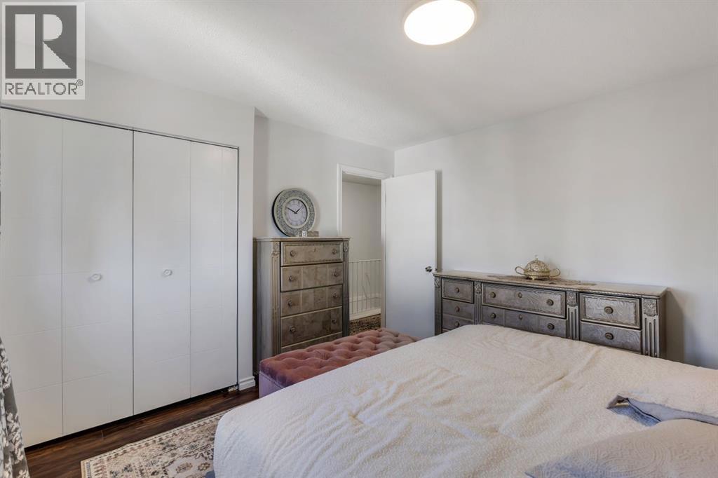 Single Family House 4 Level for Sale in    Street NE Marlborough Calgary 