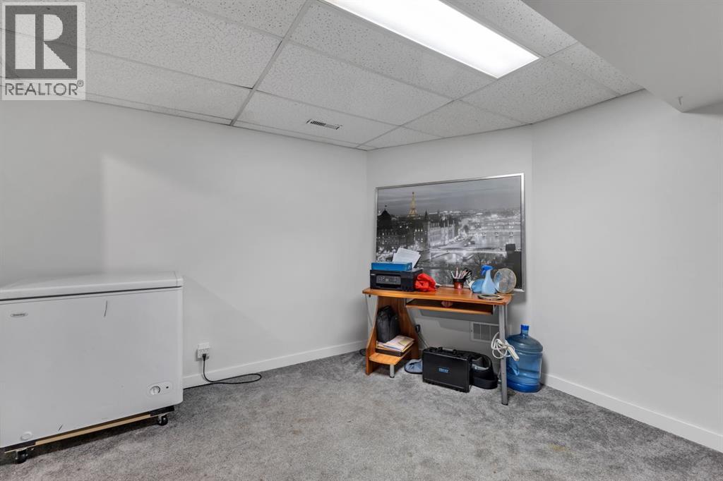 Single Family House 4 Level for Sale in    Street NE Marlborough Calgary 