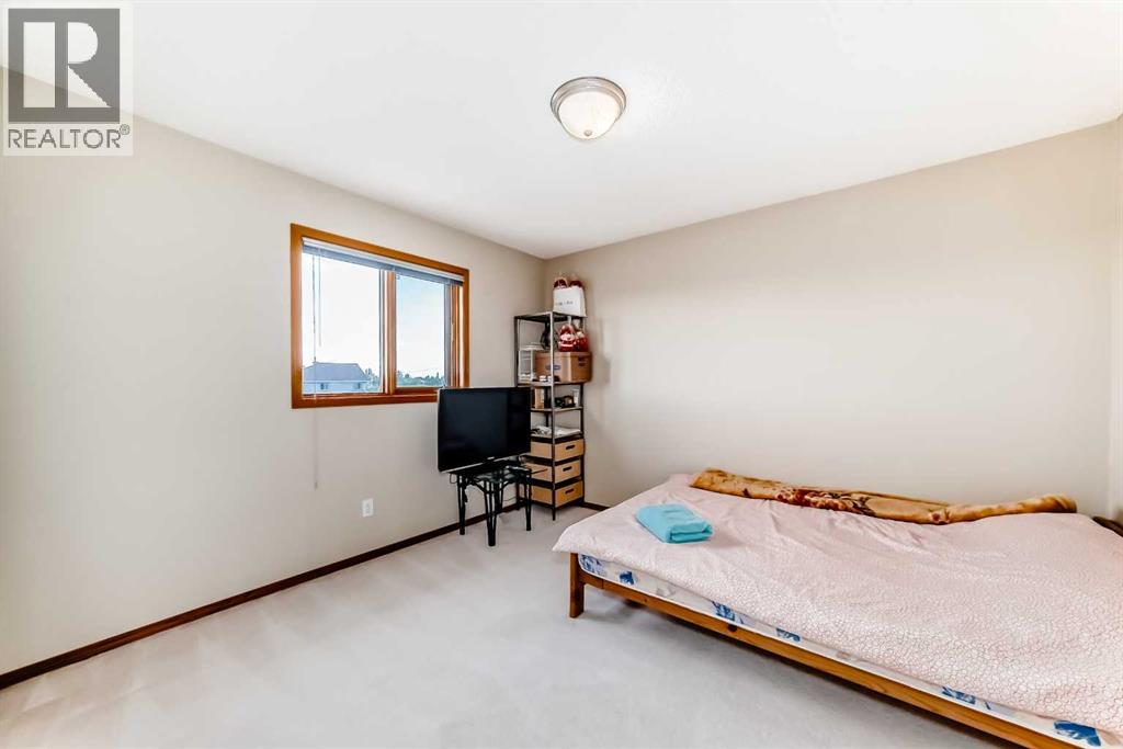 Photo 32 of 75 Hampstead Way Nw, Calgary AB