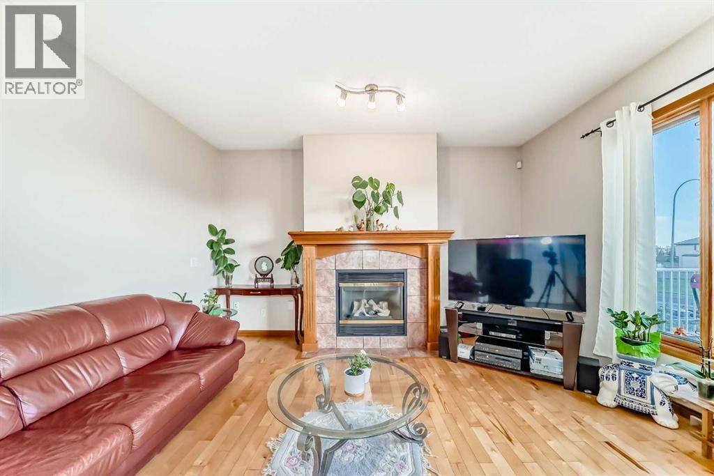 Photo 12 of 75 Hampstead Way Nw, Calgary AB