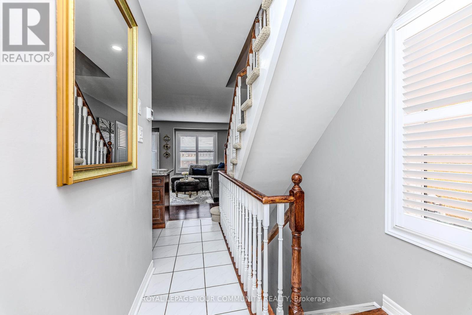 Photo 11 of 78 Tania Crescent, Vaughan ON