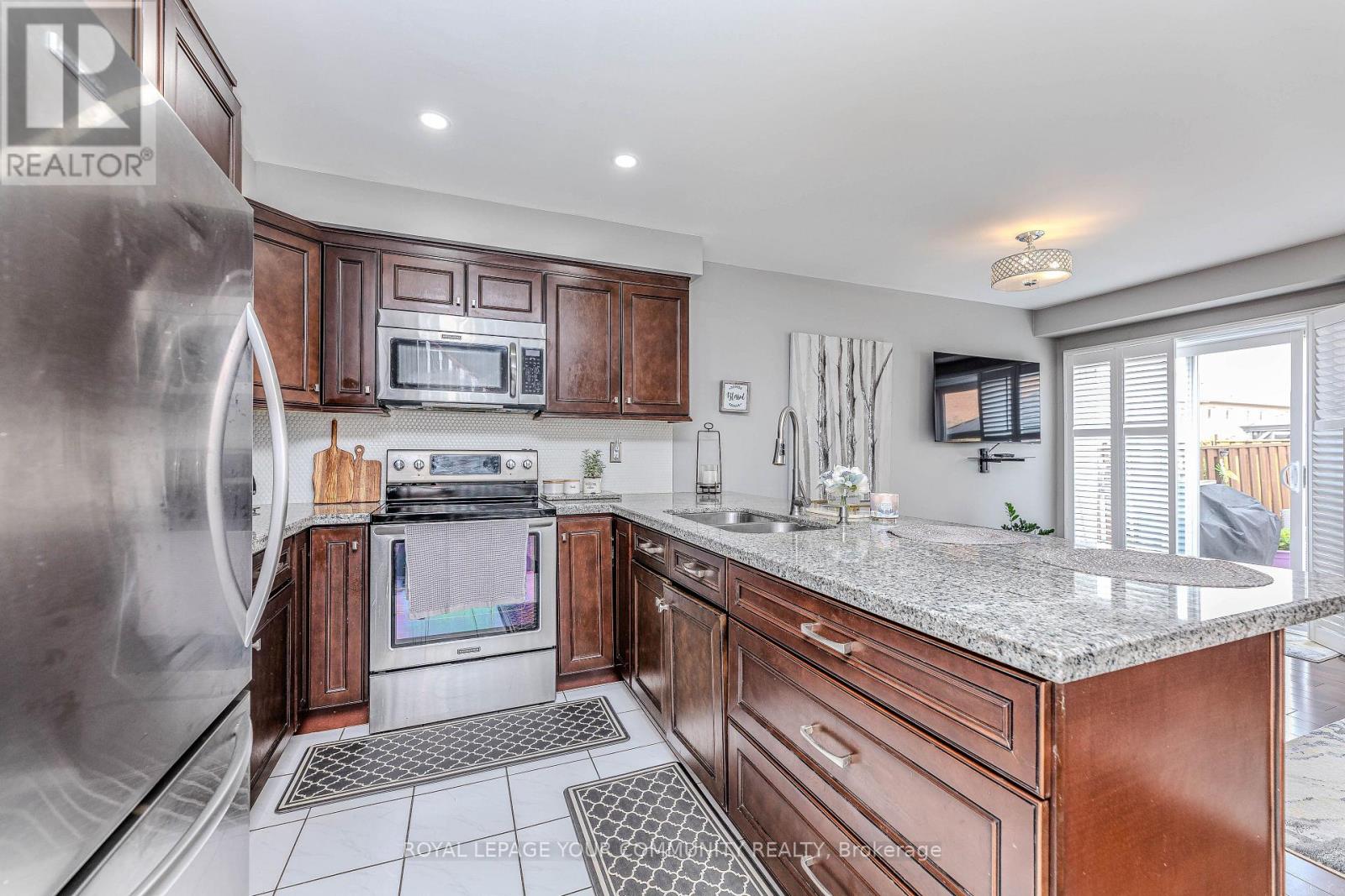 Photo 15 of 78 Tania Crescent, Vaughan ON