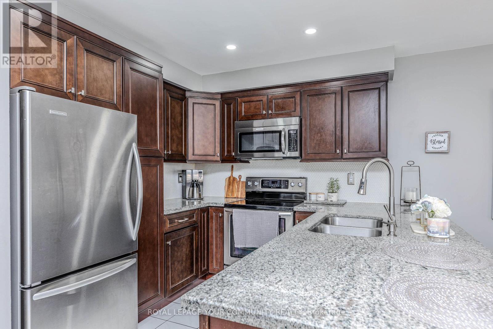 Photo 14 of 78 Tania Crescent, Vaughan ON