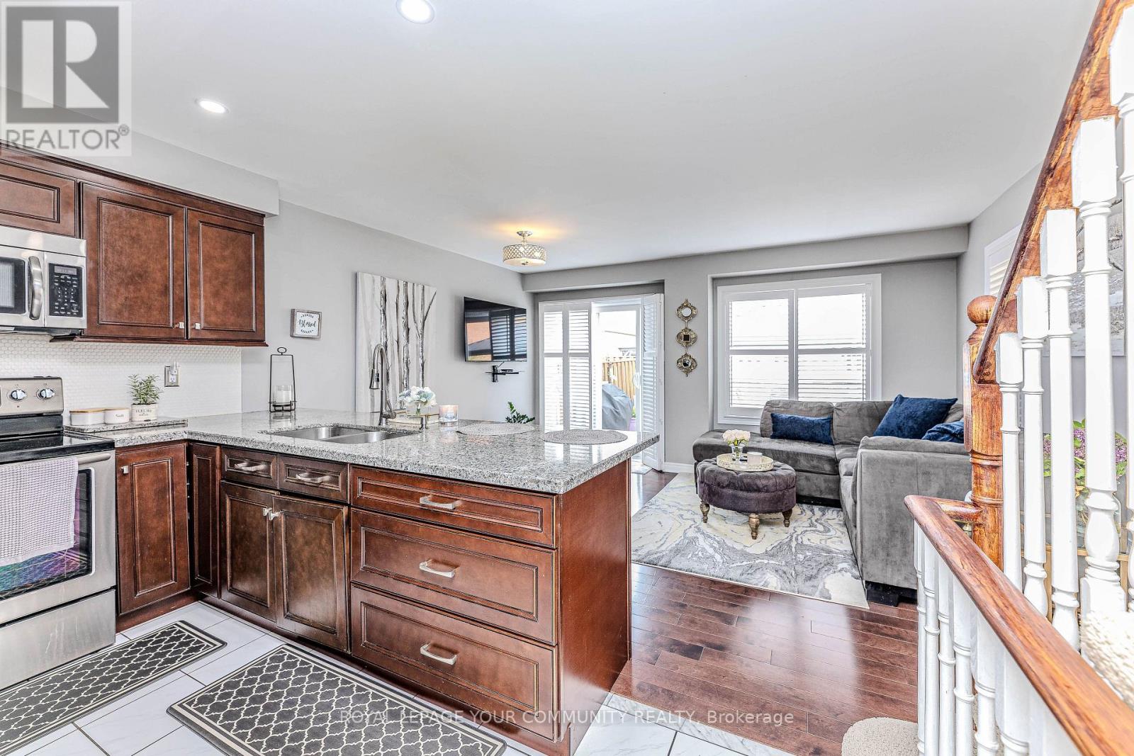 Photo 12 of 78 Tania Crescent, Vaughan ON