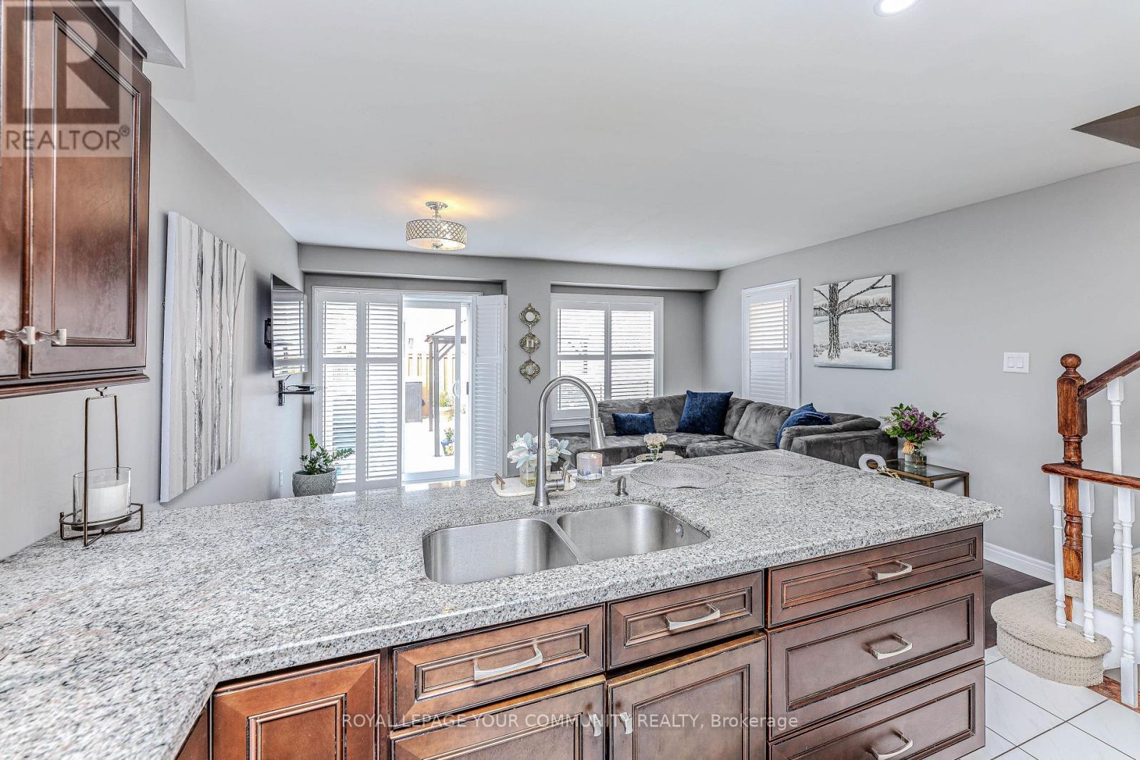 Photo 19 of 78 Tania Crescent, Vaughan ON