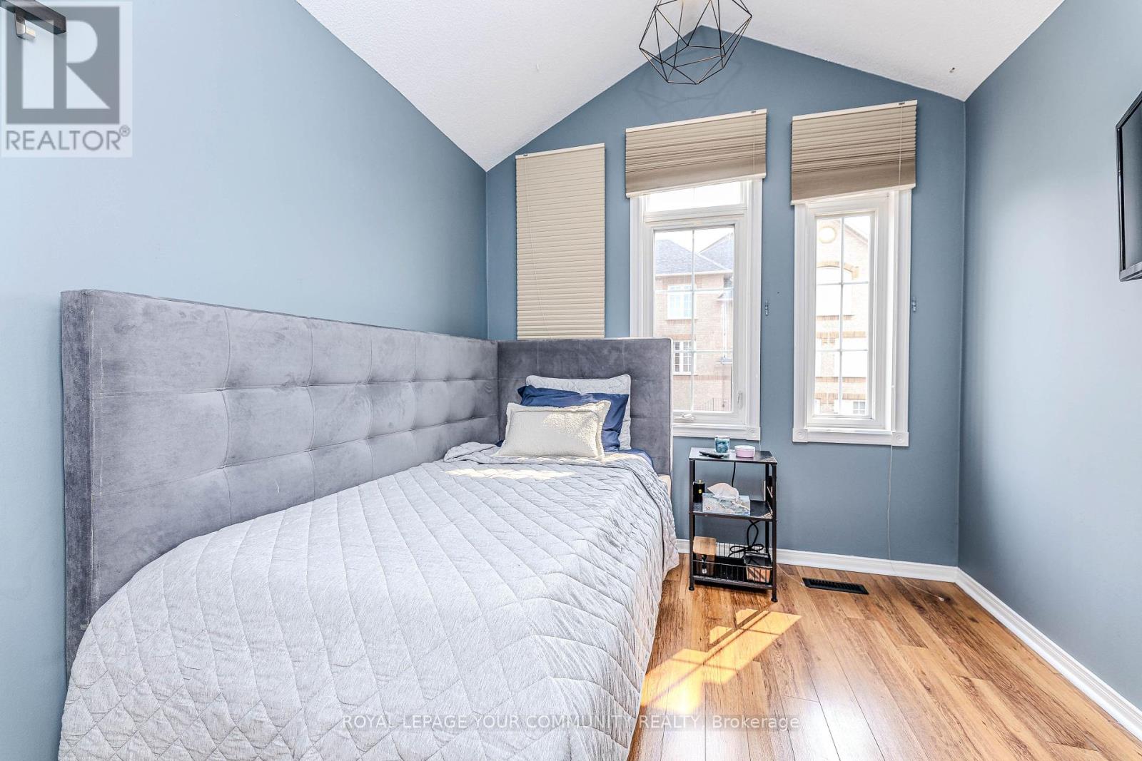 Photo 36 of 78 Tania Crescent, Vaughan ON