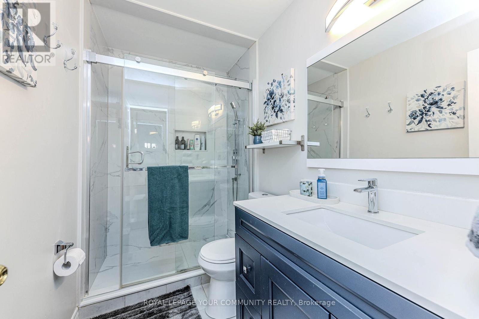 Photo 35 of 78 Tania Crescent, Vaughan ON