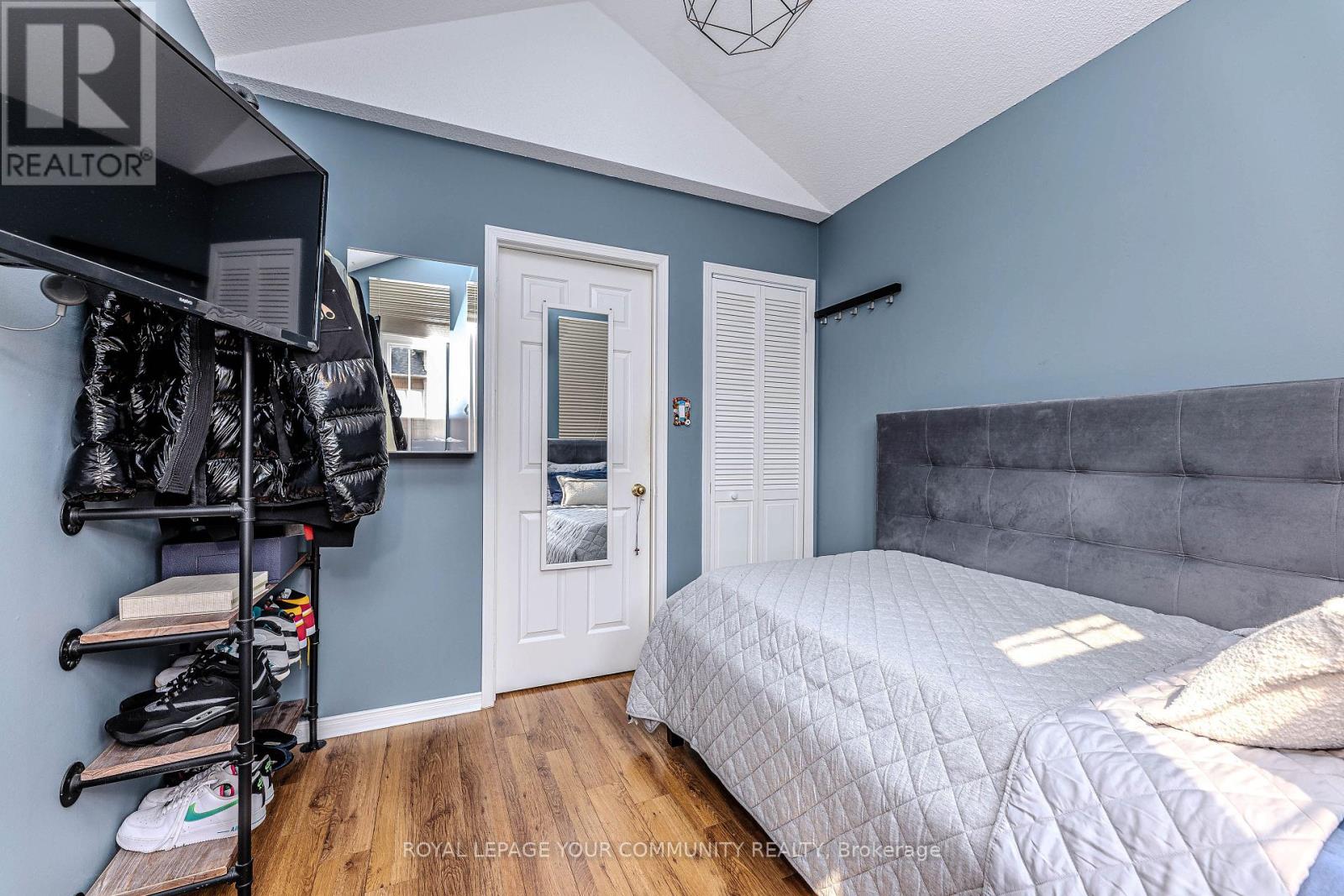 Photo 37 of 78 Tania Crescent, Vaughan ON