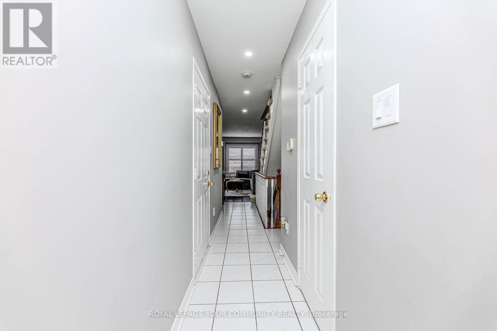 Photo 8 of 78 Tania Crescent, Vaughan ON