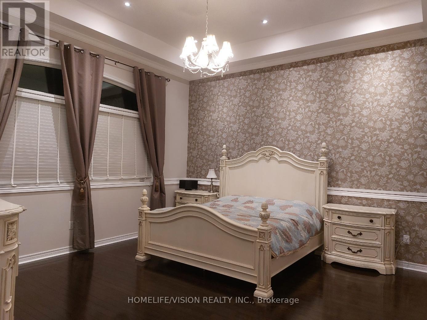 Photo 14 of 26 Ascalon Drive, Vaughan ON