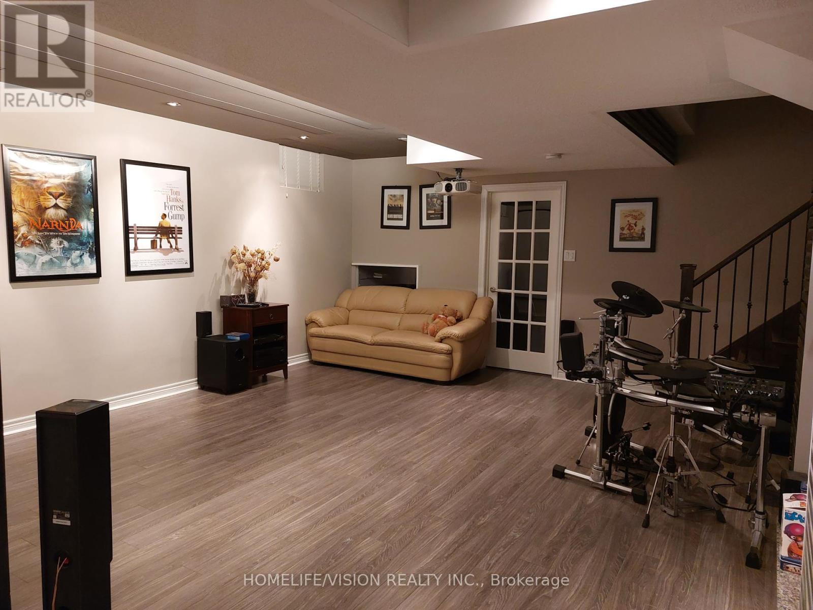 Photo 22 of 26 Ascalon Drive, Vaughan ON