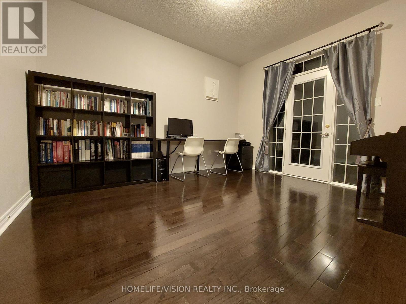 Photo 20 of 26 Ascalon Drive, Vaughan ON
